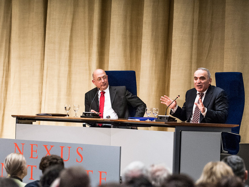 large_11.-Kasparov